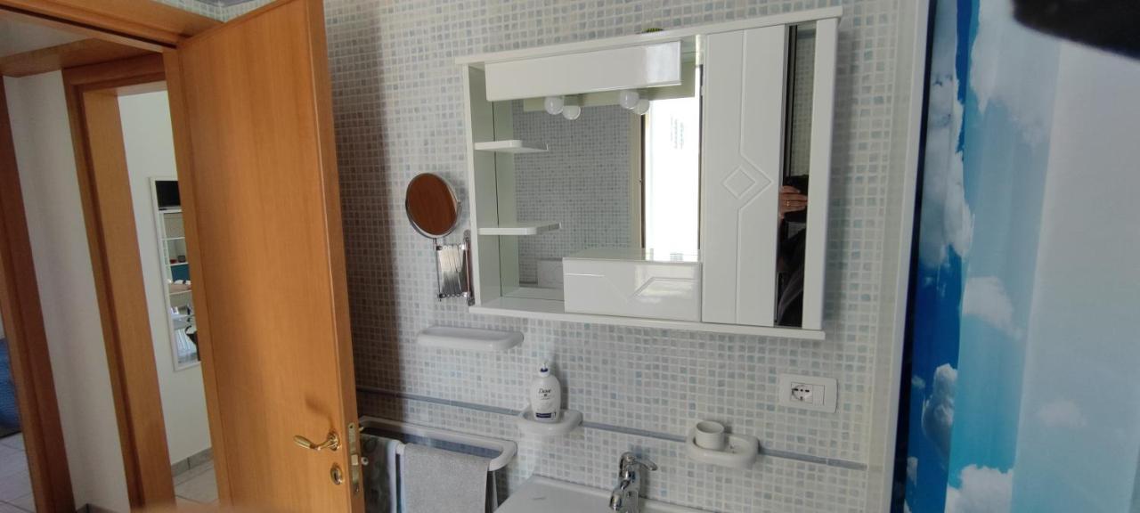 Casa Vacanze Il Sorriso Di Emi Torre Suda Εξωτερικό φωτογραφία